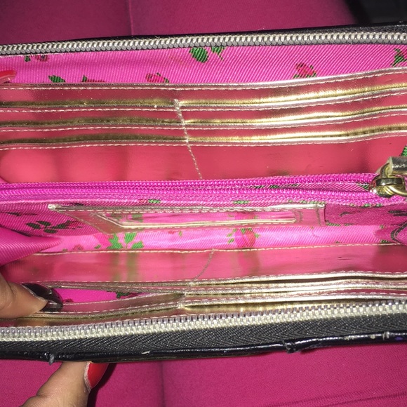 Wallet - Picture 2 of 5